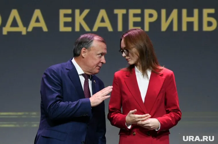 Зарплата Алексея Орлова увеличилась как минимум на 19,2 тысячи рублей, Анны Гурарий — на 13,8 тысячи