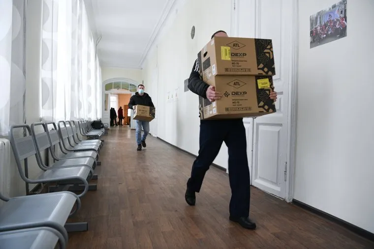 Пункт сбора гуманитарной помощи для беженцев с ЛДНР. Екатеринбург