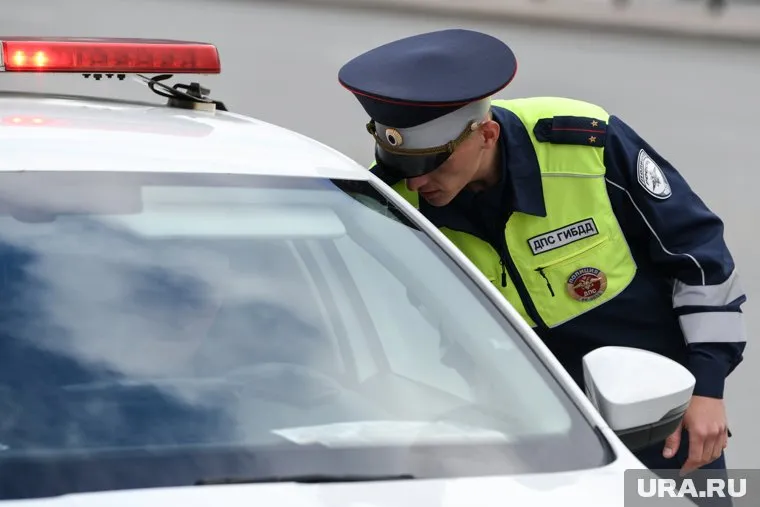 Инспекторы ГАИ незамедлительно прибыли на адрес, где произошло ДТП