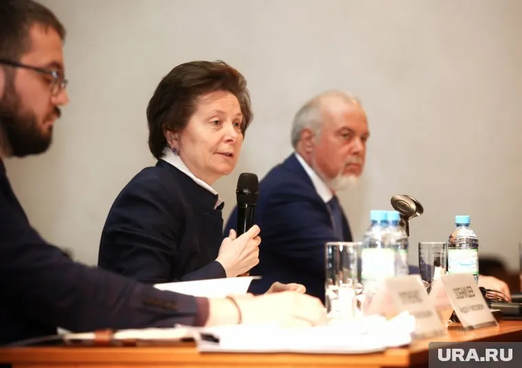 Губернатор Югры Наталья Комарова уже встречалась с дольщиками и держит решение ситуации под контролем