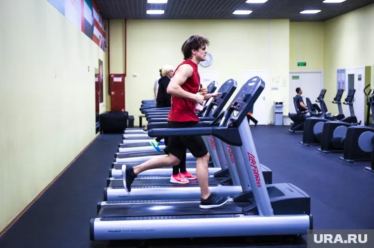 С 17 августа в ХМАО откроются фитнес-центры и веранды предприятий общепита