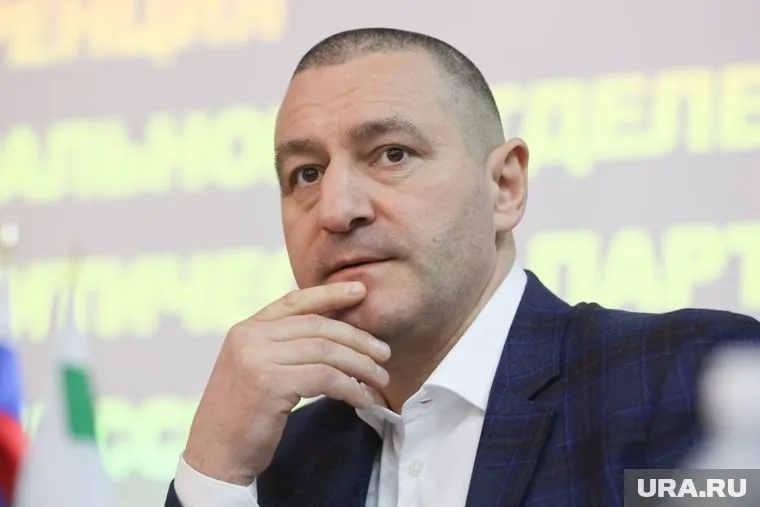 По мнению Александра Ильтякова, проблема дефицита кадров в регионе является одной из важнейших