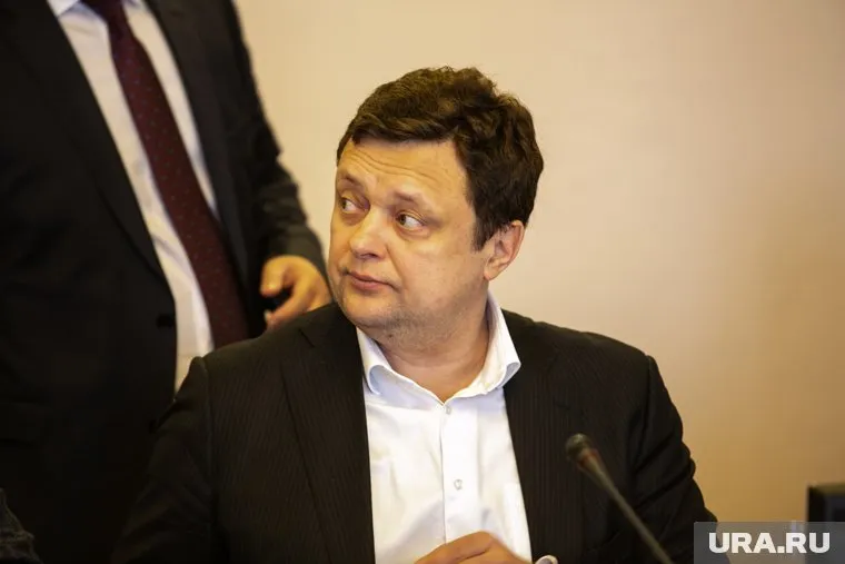 Парламентарий Михаил Селюков предложил, чтобы регионы «тюменской матрешки» включились в погашение кредита ХМАО в размере 13,9 млрд рублей