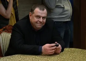 Умер актер из сериала «Интерны» Максим Пинскер