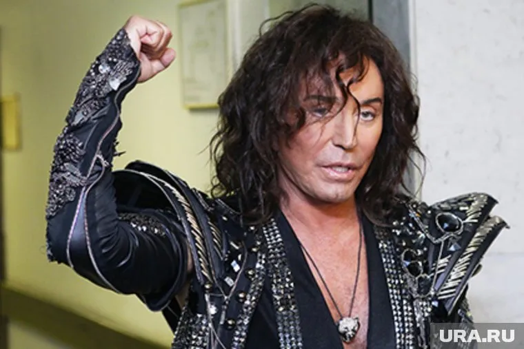 Охрана ресторана не признала в разряженном госте певца Валерия Леонтьева