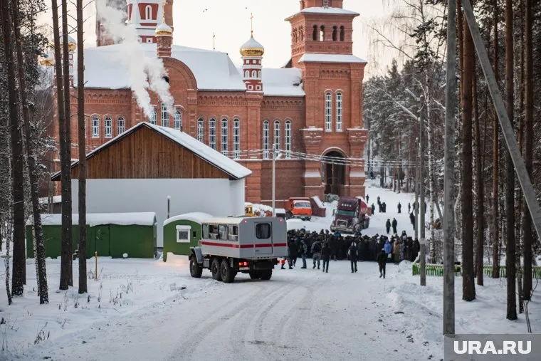 РПЦ теперь требует признать право собственности на 14 зданий Среднеуральского женского монастыря