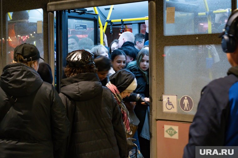 В автобусах станет меньше толп в час пик