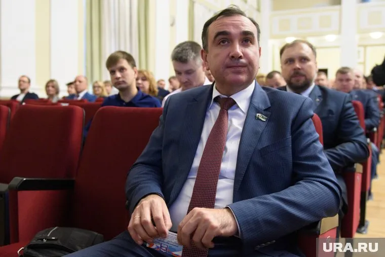 Андрей Мокрецов остается руководить думой