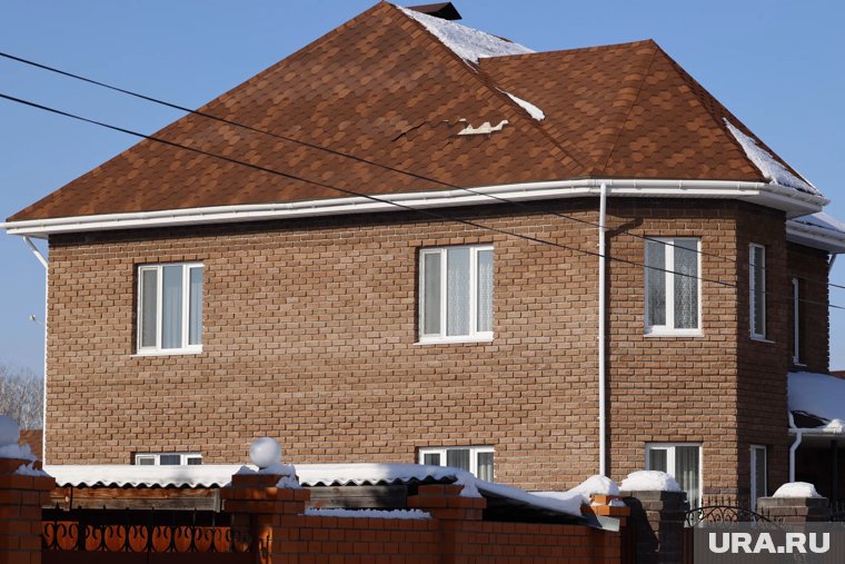 Ловили за угон и наркотики: кто работал в скандальном рехабе под Екатеринбургом, куда пришла полиция