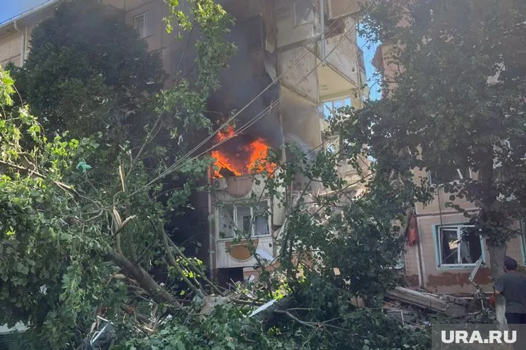 В Шебекино обрушился подъезд жилого дома