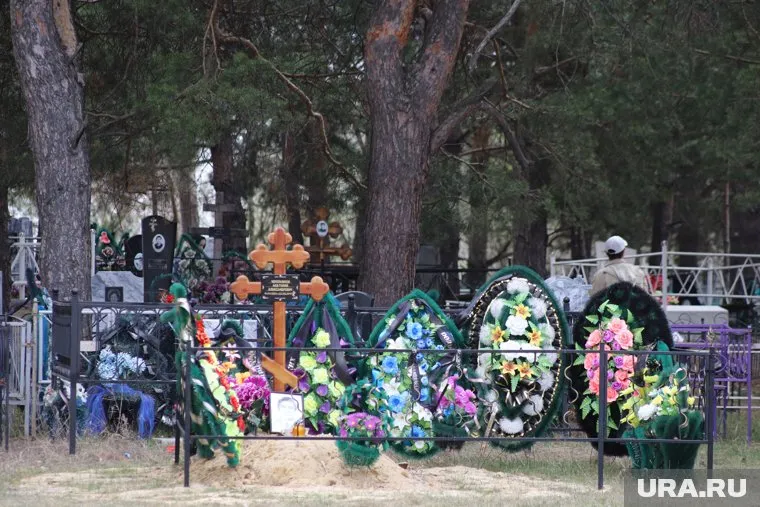 Планируется обработать 10 муниципальных кладбищ