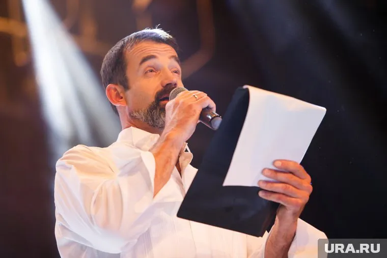 Дмитрий Певцов считает, что не стоит «раздувать шумиху»