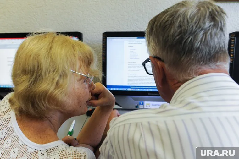 Работающие пенсионеры смогут получить индексацию, если за них не будут платить взносы, отметил Ярослав Нилов