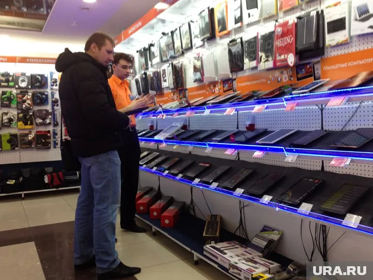 Магазины электроники начали отменять акции и скидки, грядет реальное подорожание