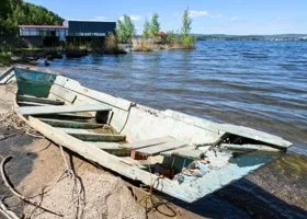 В Свердловской области избили отдыхающих на озере