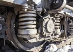 Челябинка спасла ребенка из-под колес поезда