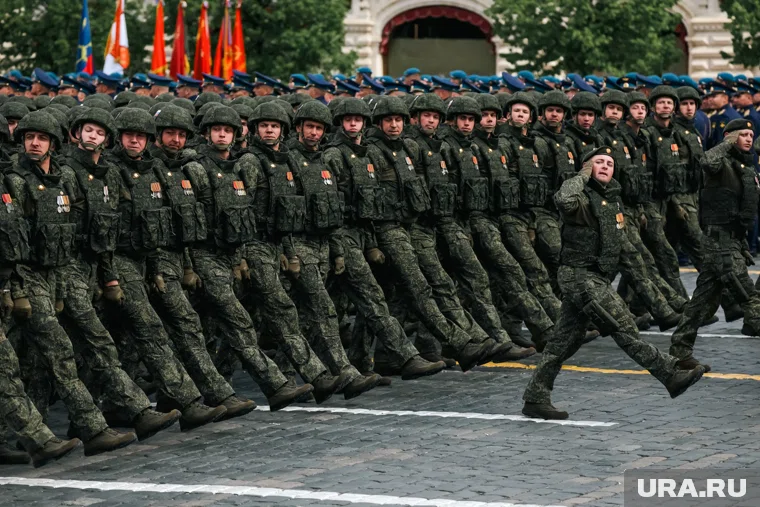 В параде Победы на Красной площади участвовали бойцы СВО