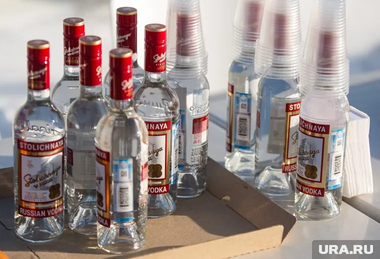 Выпив, инспектор сел за руль