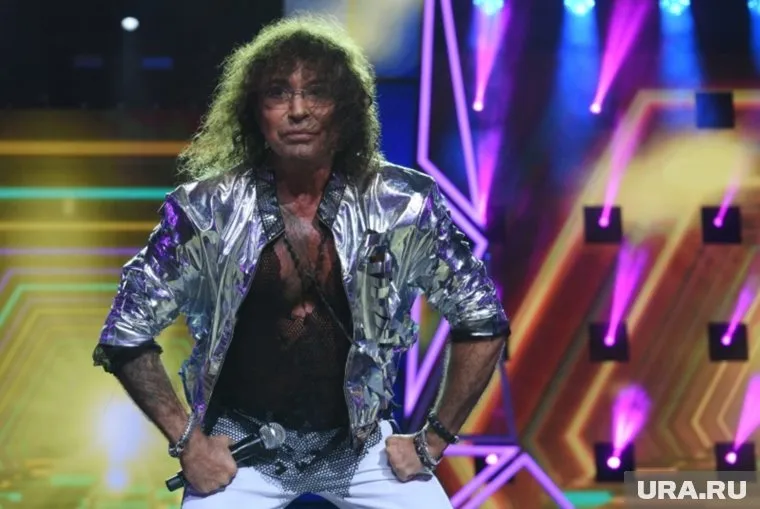 Для выступления в РФ музыканту нужен личный Mercedes-benz