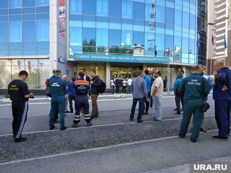 Сотрудники УрПСО заступились за начальника