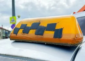 Курганские таксисты продолжат ездить в Тюмень после отказа сервису «Максим»