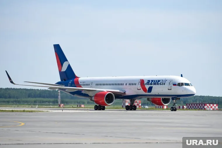 Летать начнет Azur Air