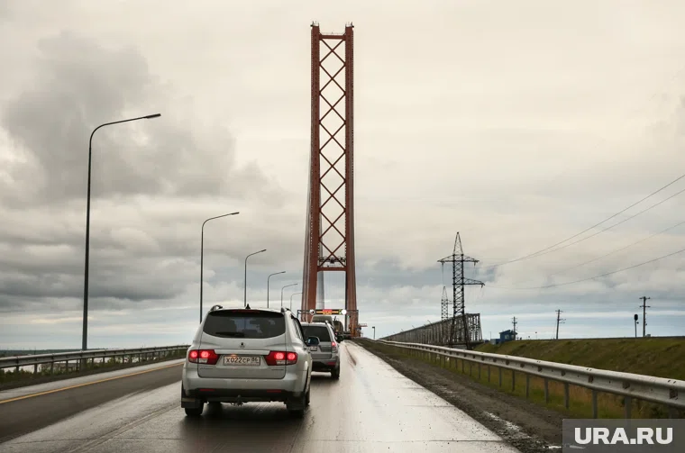 Новый мост в районе Сургута откроют в ближайшее время (архивное фото)