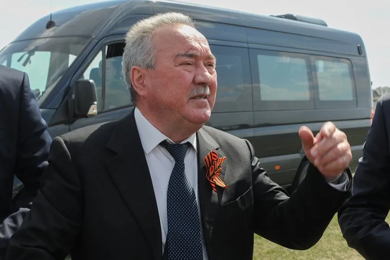 Похороны найденного поисковиками советского солдата Сырнева Хаснутдина, погибшего во время Великой Отечественной войны в Крыму. Челябинская область, село Кунашак