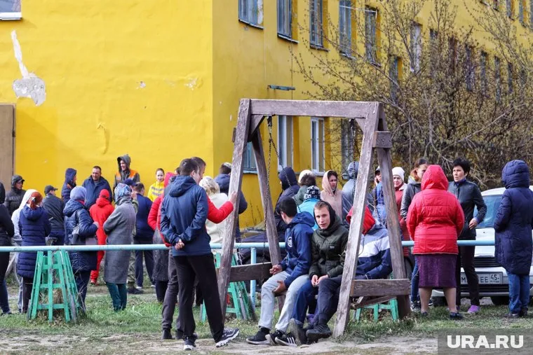 Курганцев временно оставили в общежитиях