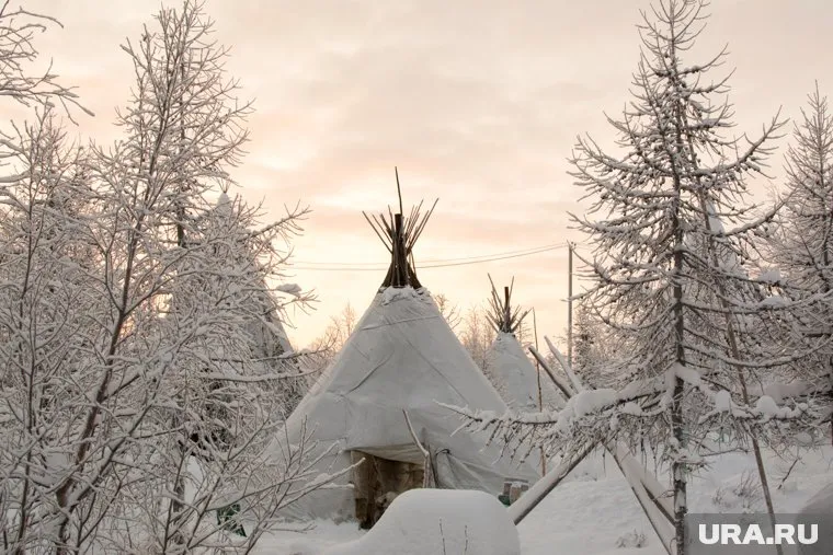 До некоторых поселений добраться можно только по зимникам или на вертолетах