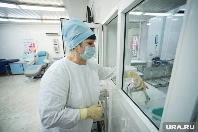 Медики отказались выходить на митинг из-за угроз остаться без работы