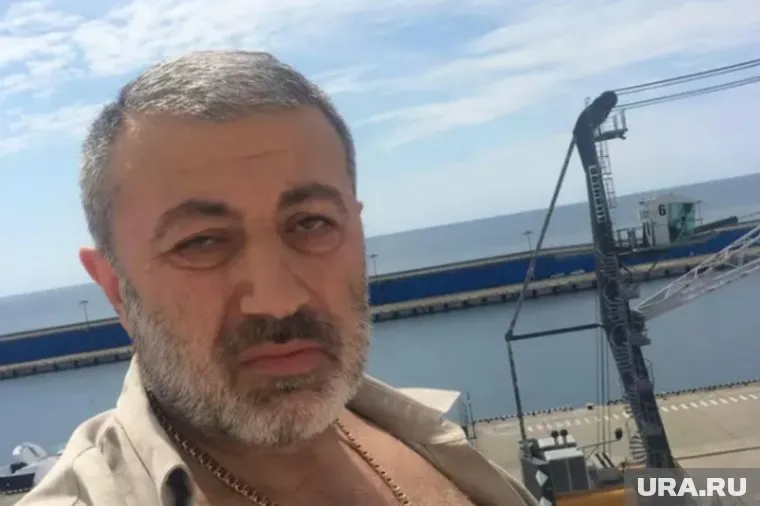 Суд признал убитого в 2018 году Михаила Хачатуряна виновным в насилии над дочерьми