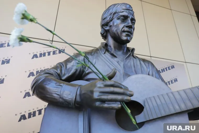 Памятник поэту появится на смотровой площадке по Володарского