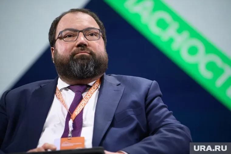 Шадаев заявил, что Минцифры разрабатывают меры по предотвращению мошенничества и кибератак в мессенджерах