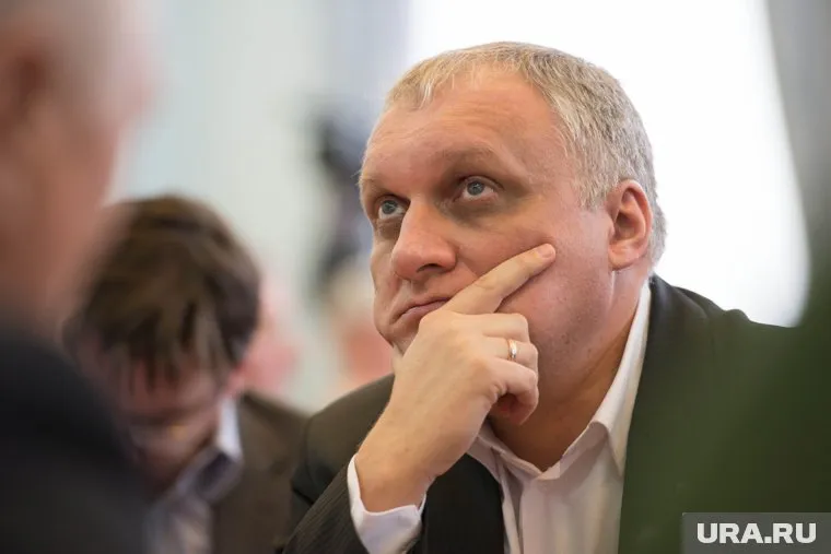 Шадрин говорит, что решить проблему ему помог юридический опыт