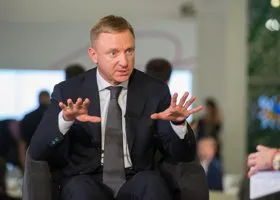Ливанов объяснил низкий доход учителей