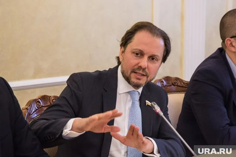 Сысоев будет курировать департаменты экономики, труда и занятости населения