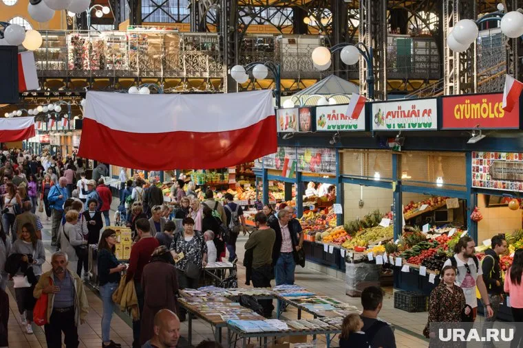 Дипломаты покинут РФ до середины мая