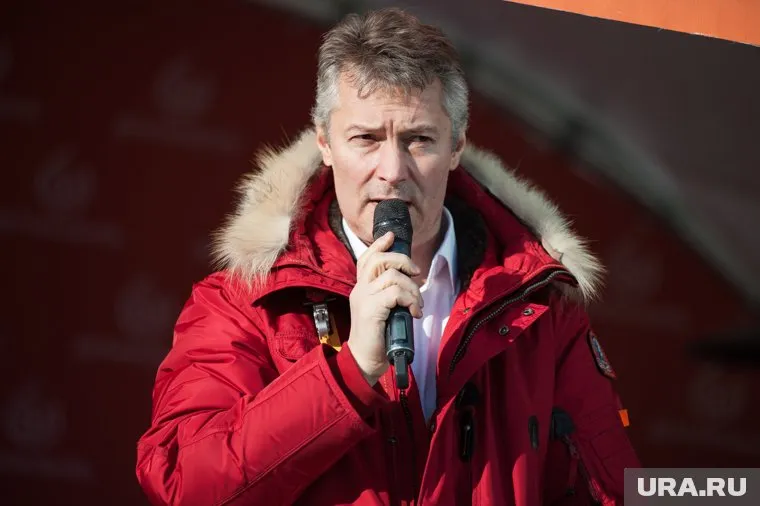 В борьбе за сохранение выборов Ройзман угрожает крайними мерами