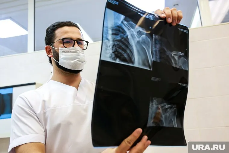 У девушки заметили трещину ребра (архивное фото)