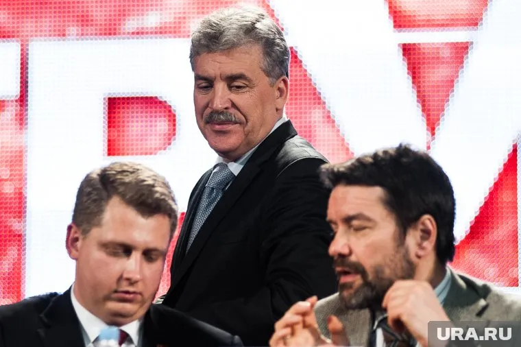 ФНС, вопреки заявлению кандидата-коммуниста, фиксирует информацию о состоянии счетов в день подачи уведомления