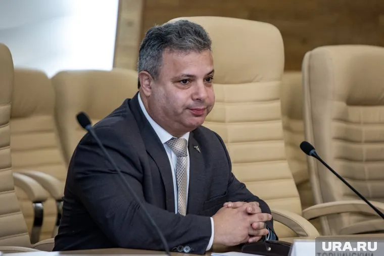 После ухода из минкульта у Торчинского не складывается с трудоустройством