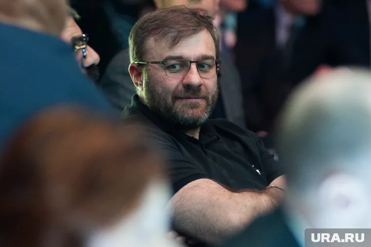 Михаил Пореченков посетил известные достопримечательности окружной столицы