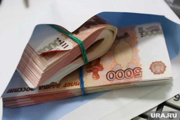 Житель Кургана потерял почти 700 тысяч из-за мошенников