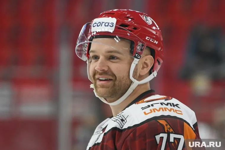 Стефан да Коста извинился за свои слова, но добавил, что оператору не стоило подъезжать близко к команде