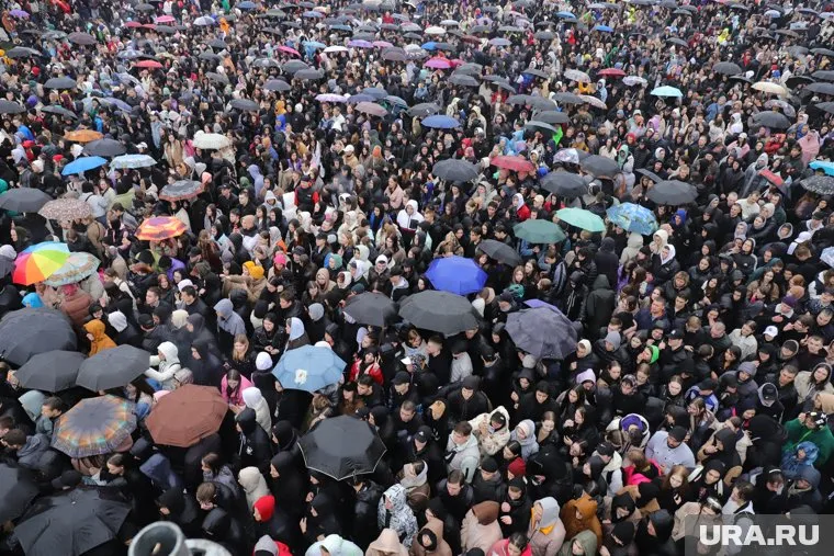 Тысячи уральцев обратились за помощью в новый фонд Путина