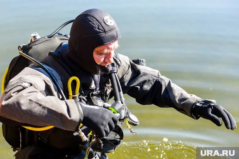 Тело утонувшего рыбака доставали со дна Аргази