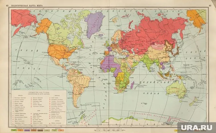 На карте мира Россия явно не выглядит насекомым