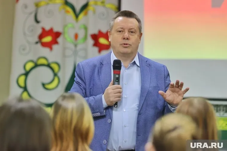 Замредседателя Совета Ассамблеи народов России Андрей Худолеев считает, что идентификация людей «эльфами» является серьезной угрозой