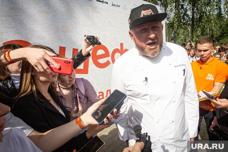 По словам Константина Ивлева, в современное время всем нужен хайп
